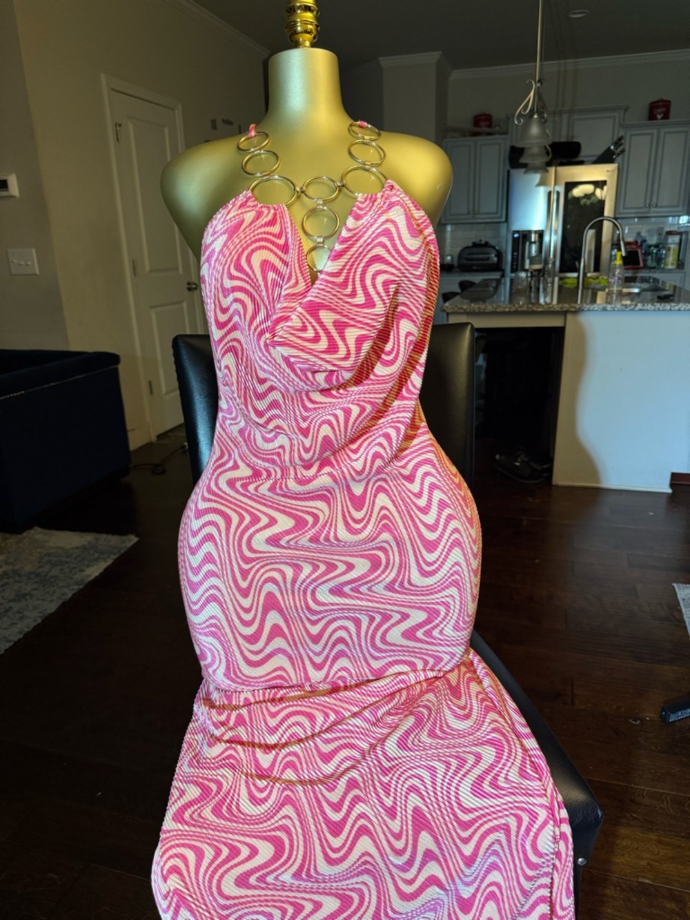 Pink Swirl Halter Bodycon Dress - Unbranded